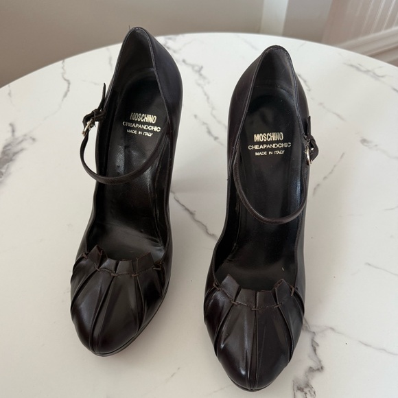 Moschino Shoes - Moshcino Brown Leather Pumps